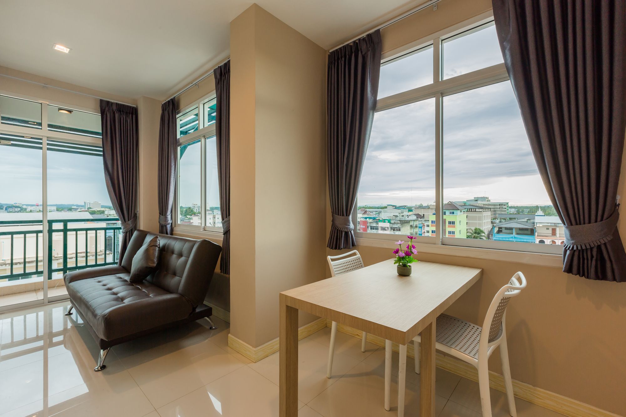 Evergreen Suite Hotel Surat Thani Extérieur photo
